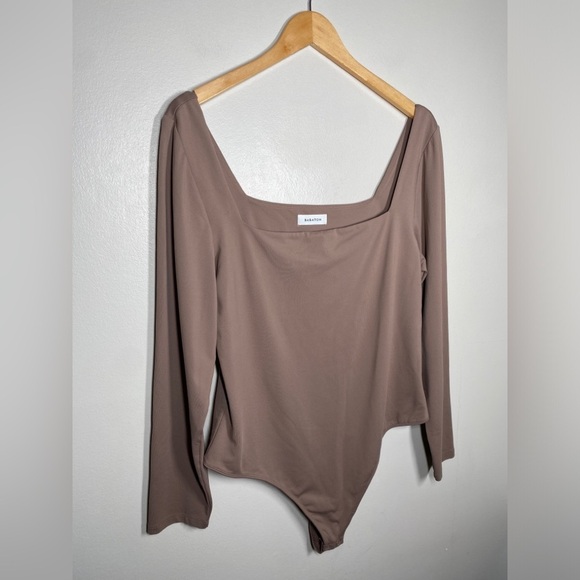 Babaton Contour Squareneck Longsleeve Bodysuit - Picture 4 of 9